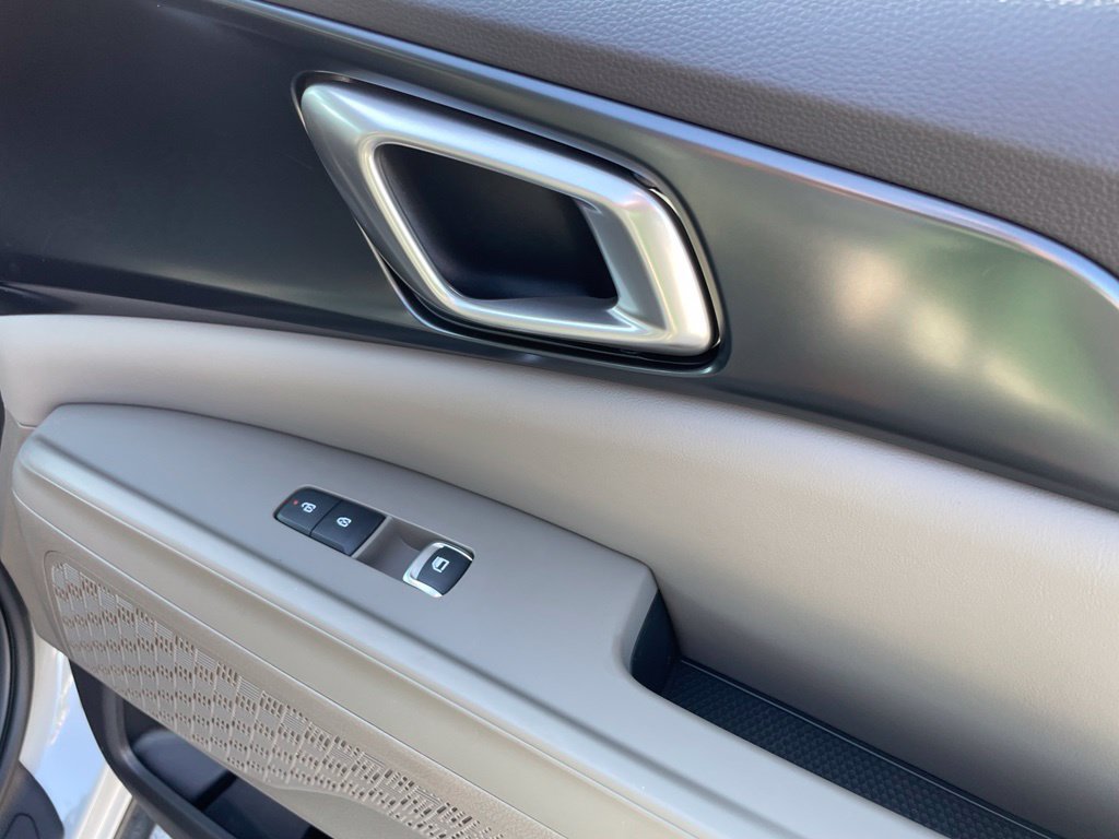 New 2027 Kia Carnival FWD image 31