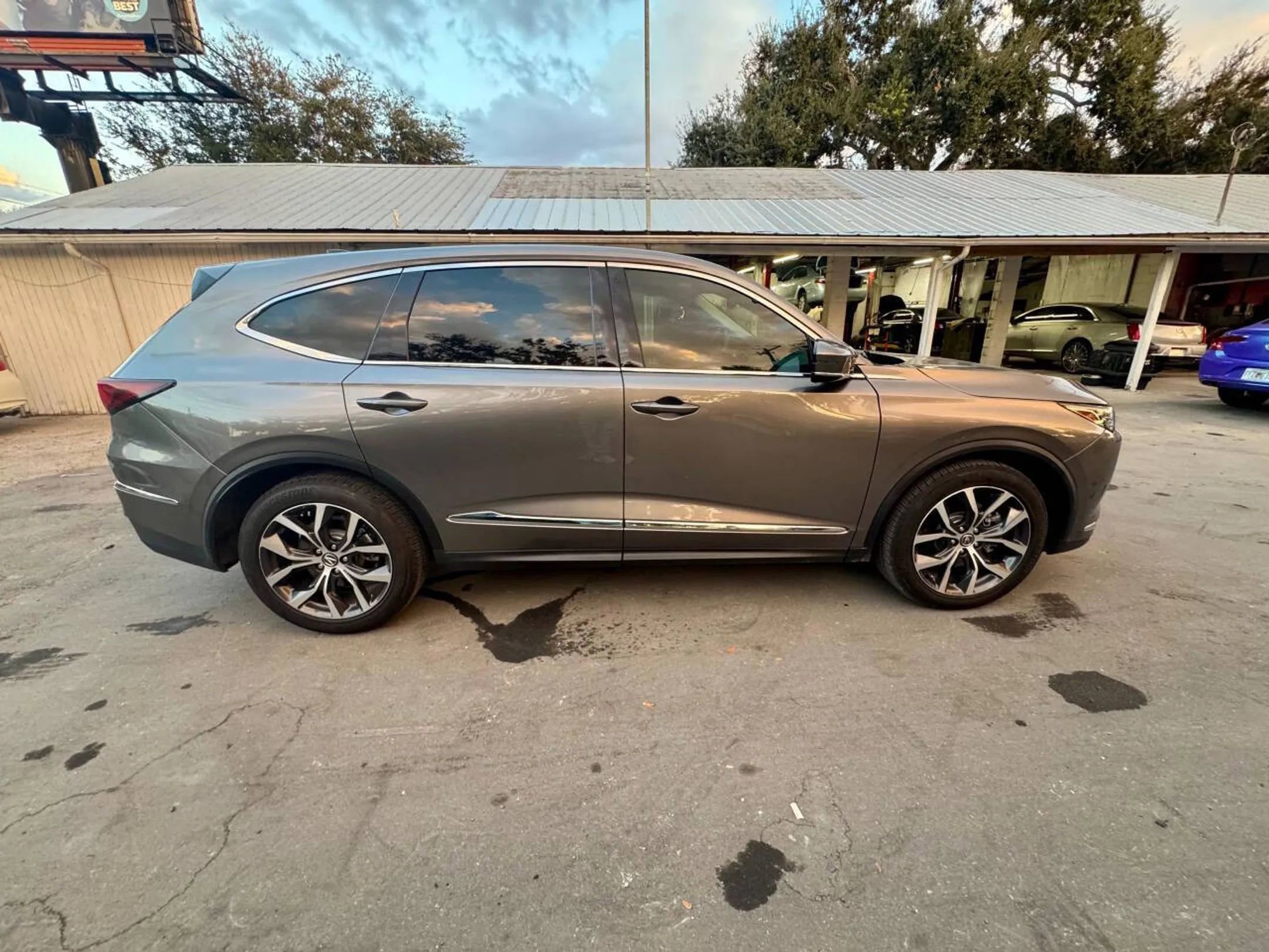 Used 2022 Acura MDX FWD w/ Technology Package image 14