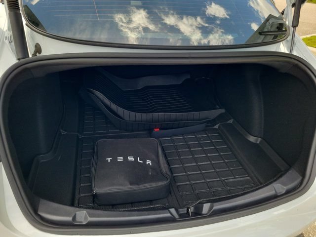 Used 2023 Tesla Model 3 Standard Range RWD image 9