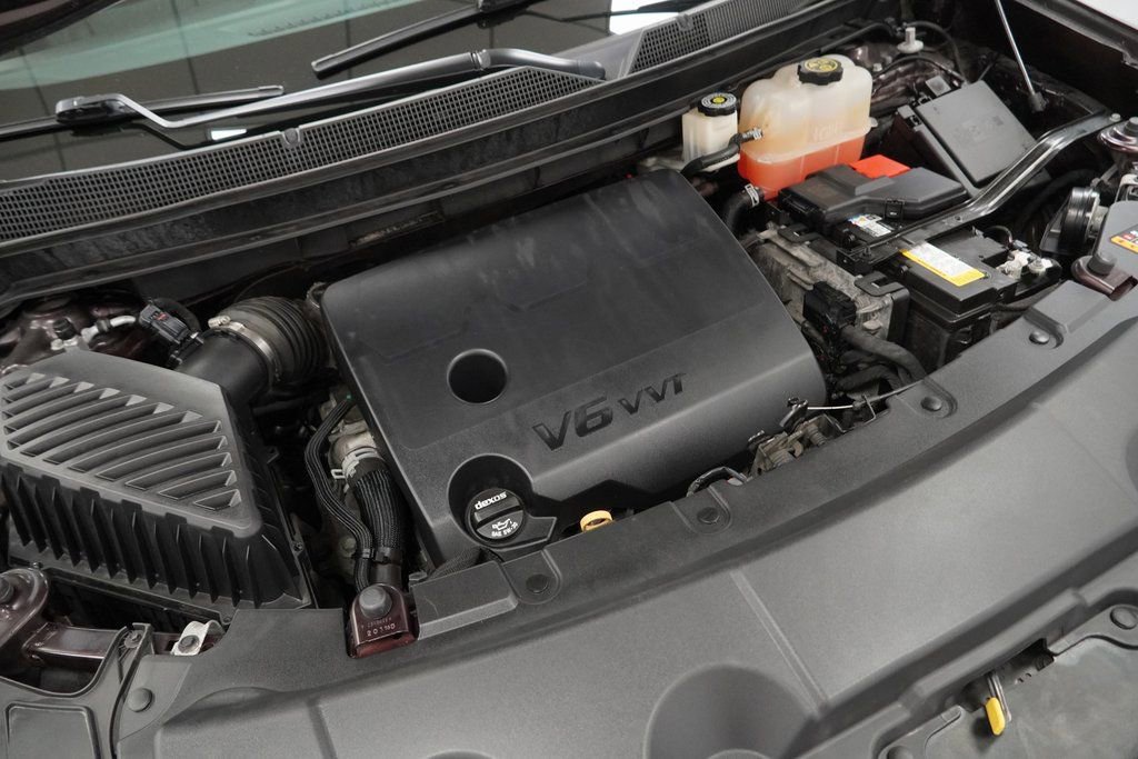 Used 2021 Chevrolet Traverse LT image 50