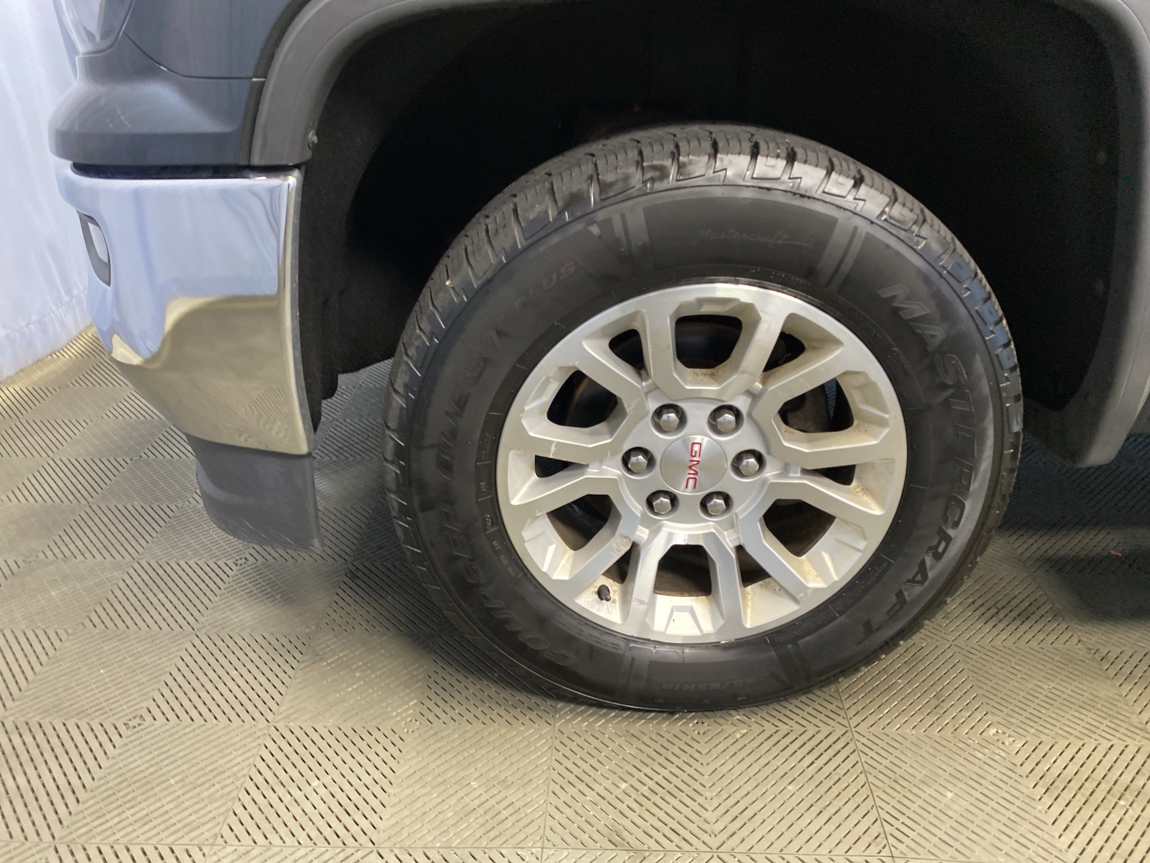 Used 2017 GMC Sierra 1500 SLE w/ SLE Value Package image 42