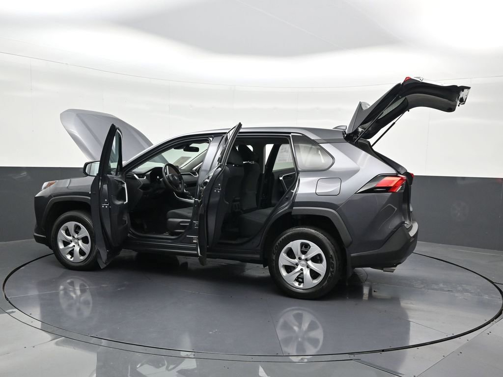 Used 2024 Toyota RAV4 LE image 34