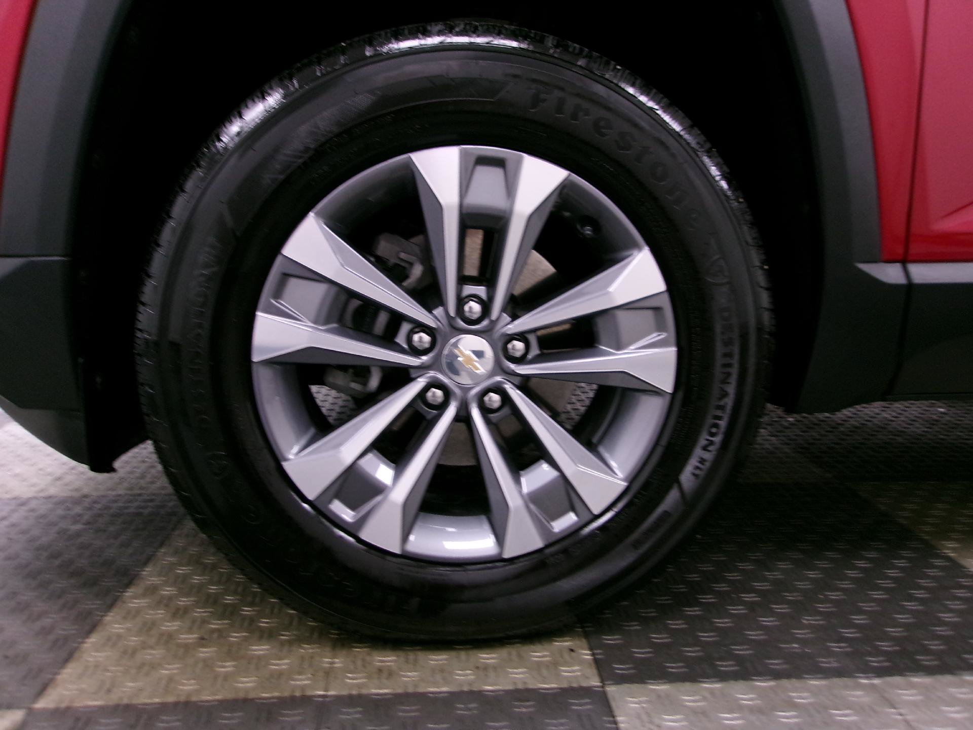 Used 2025 Chevrolet Equinox LT FWD image 15