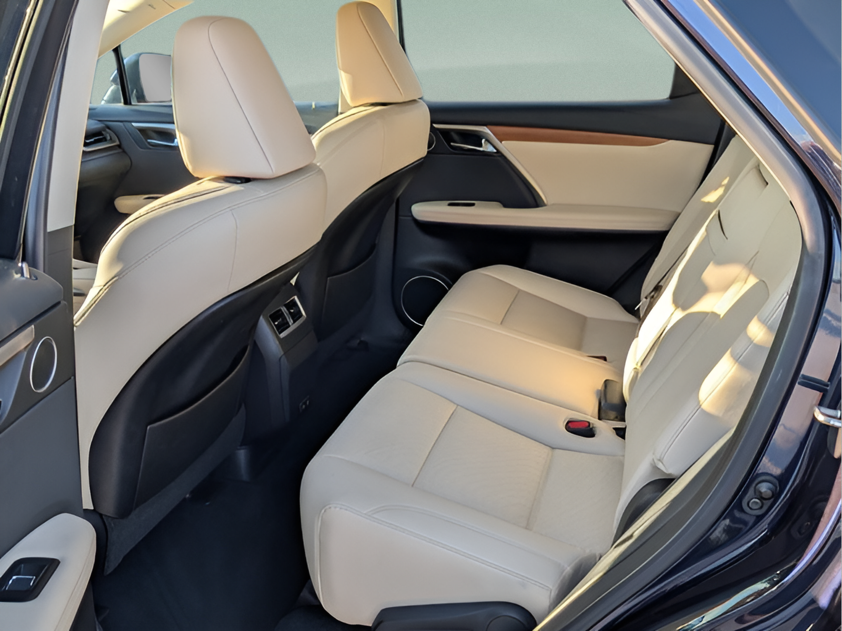Certified 2022 Lexus RX 450h AWD w/ Premium Package image 11