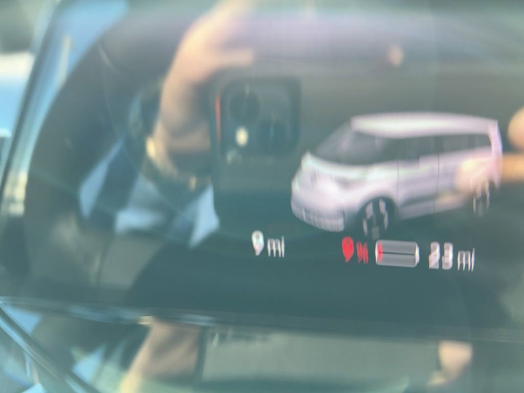 New 2025 Volkswagen ID. Buzz Pro S image 21