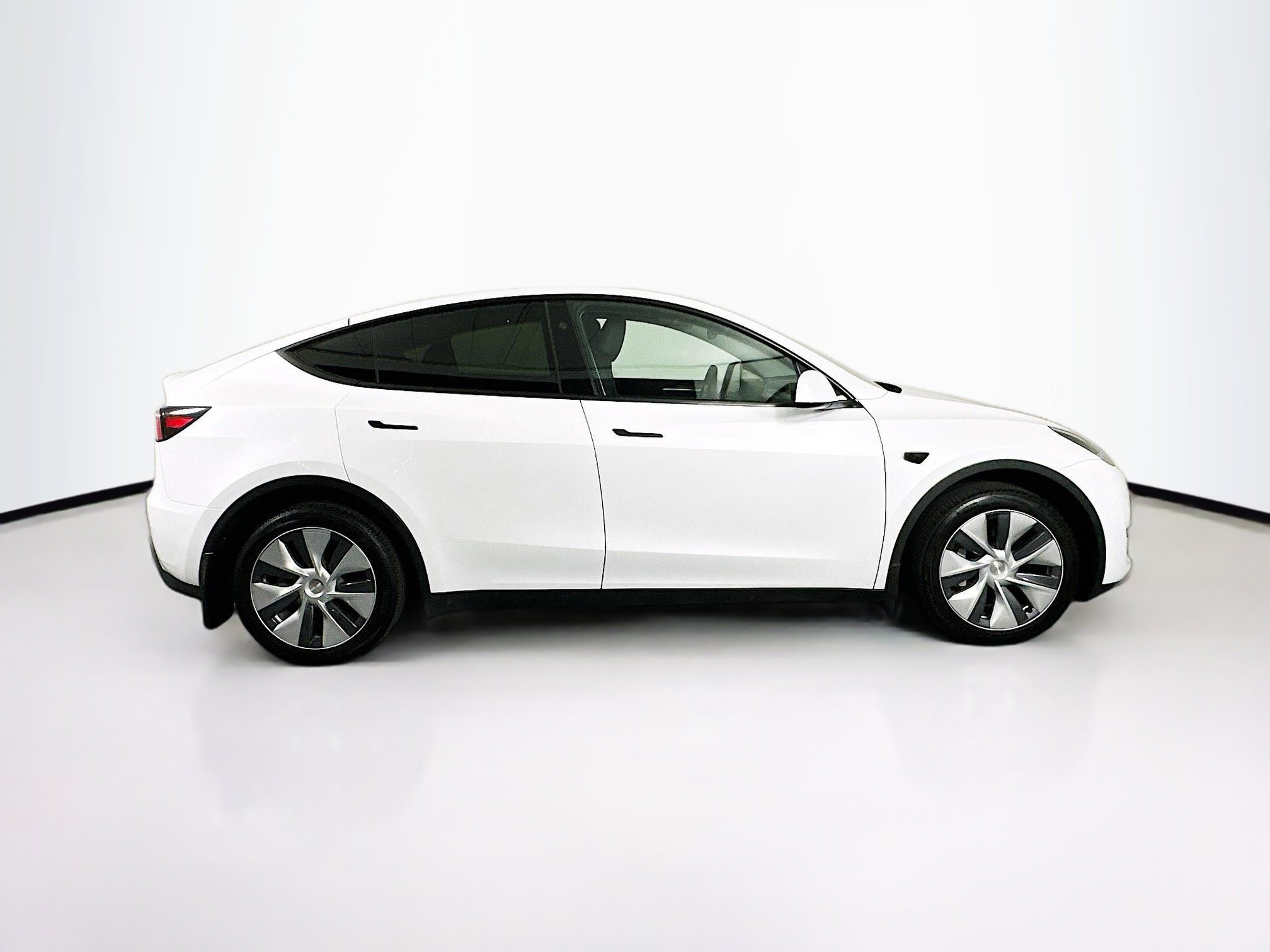 Used 2023 Tesla Model Y Long Range AWD/4WD image 10