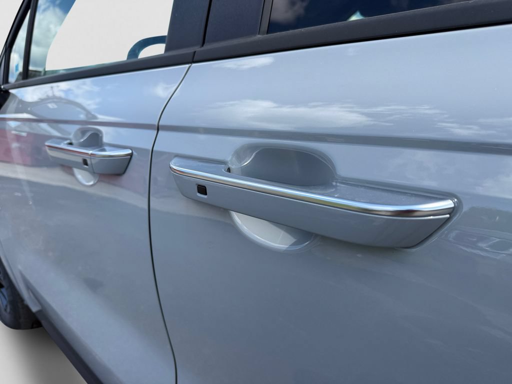 New 2027 Kia Carnival EX FWD image 30