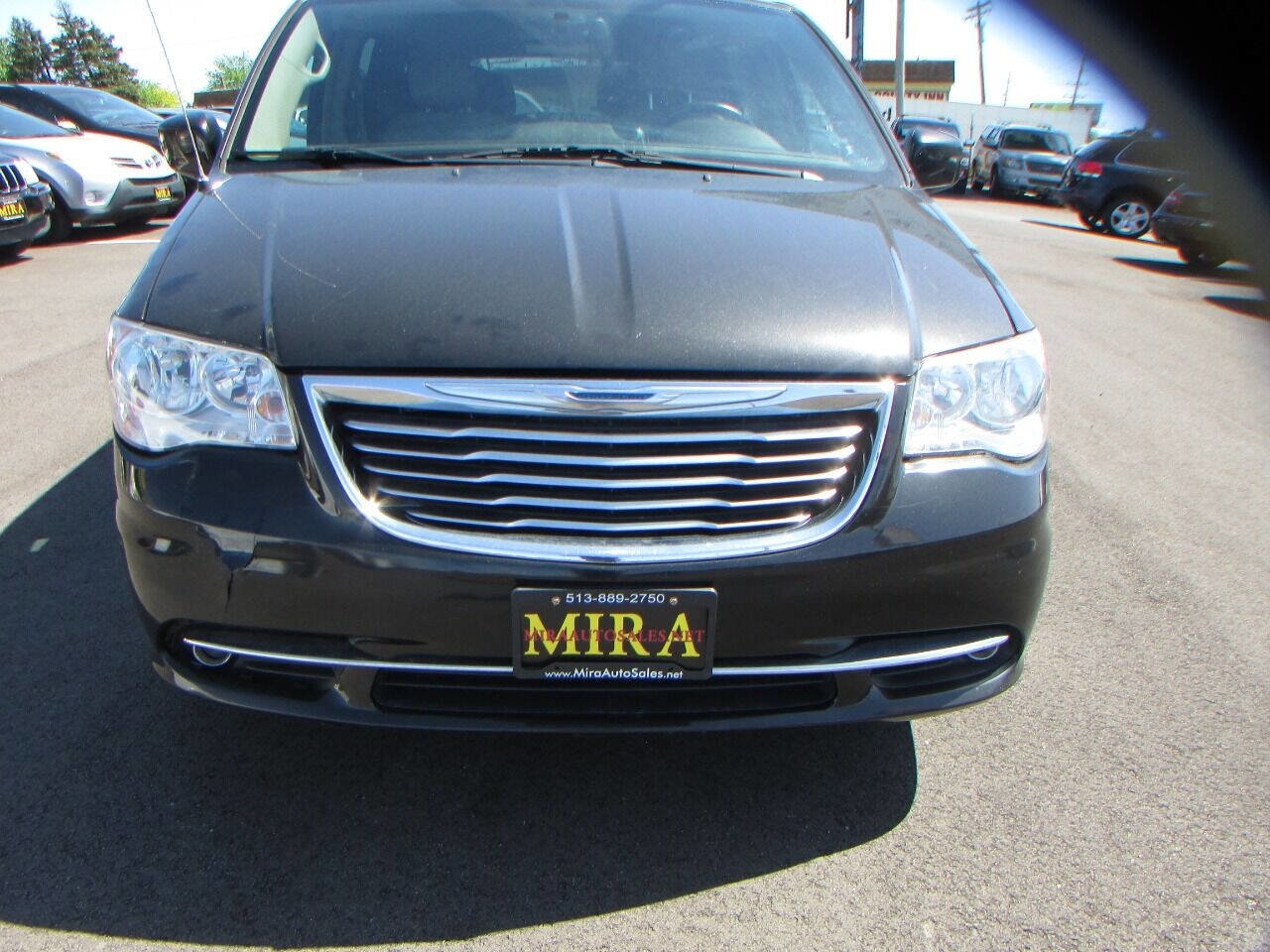 Used 2015 Chrysler Town & Country Touring image 46