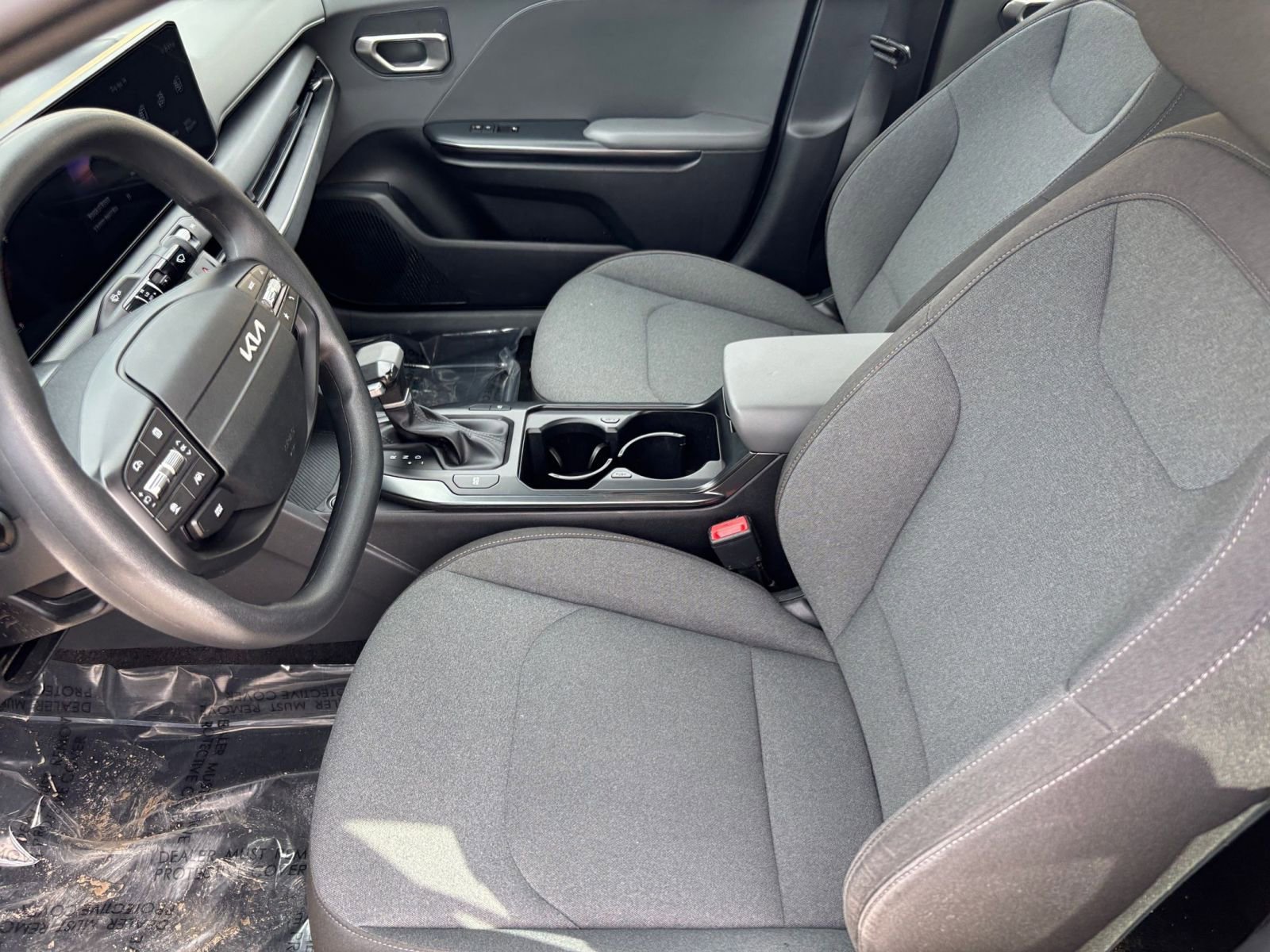 Used 2025 Kia K4 FWD image 27
