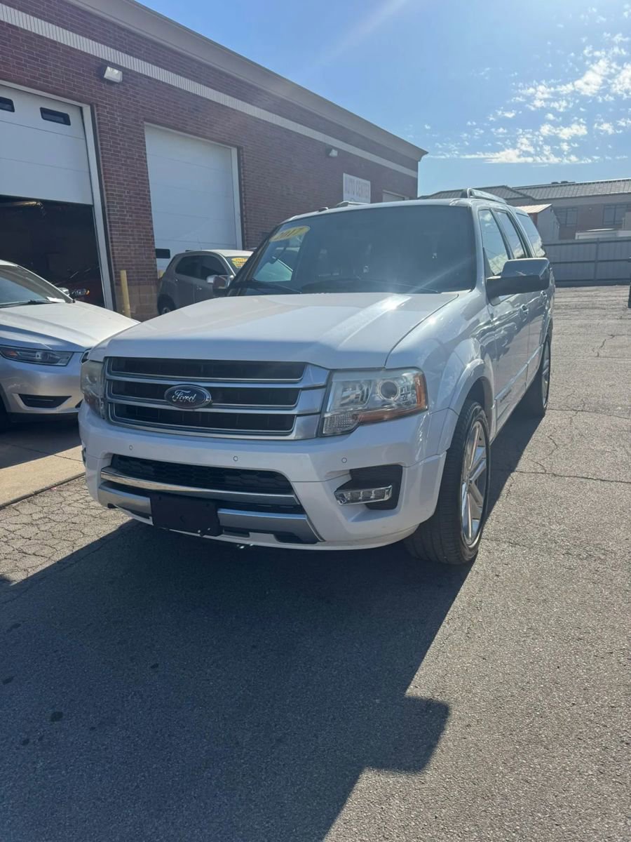 Used 2017 Ford Expedition Platinum RWD image 1