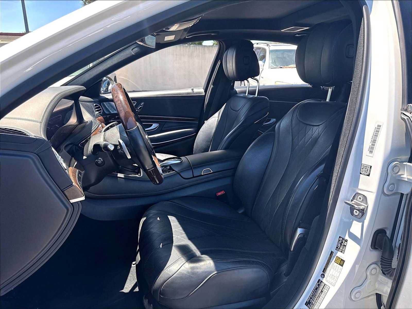 Used 2018 Mercedes-Benz S 560 Sedan image 27