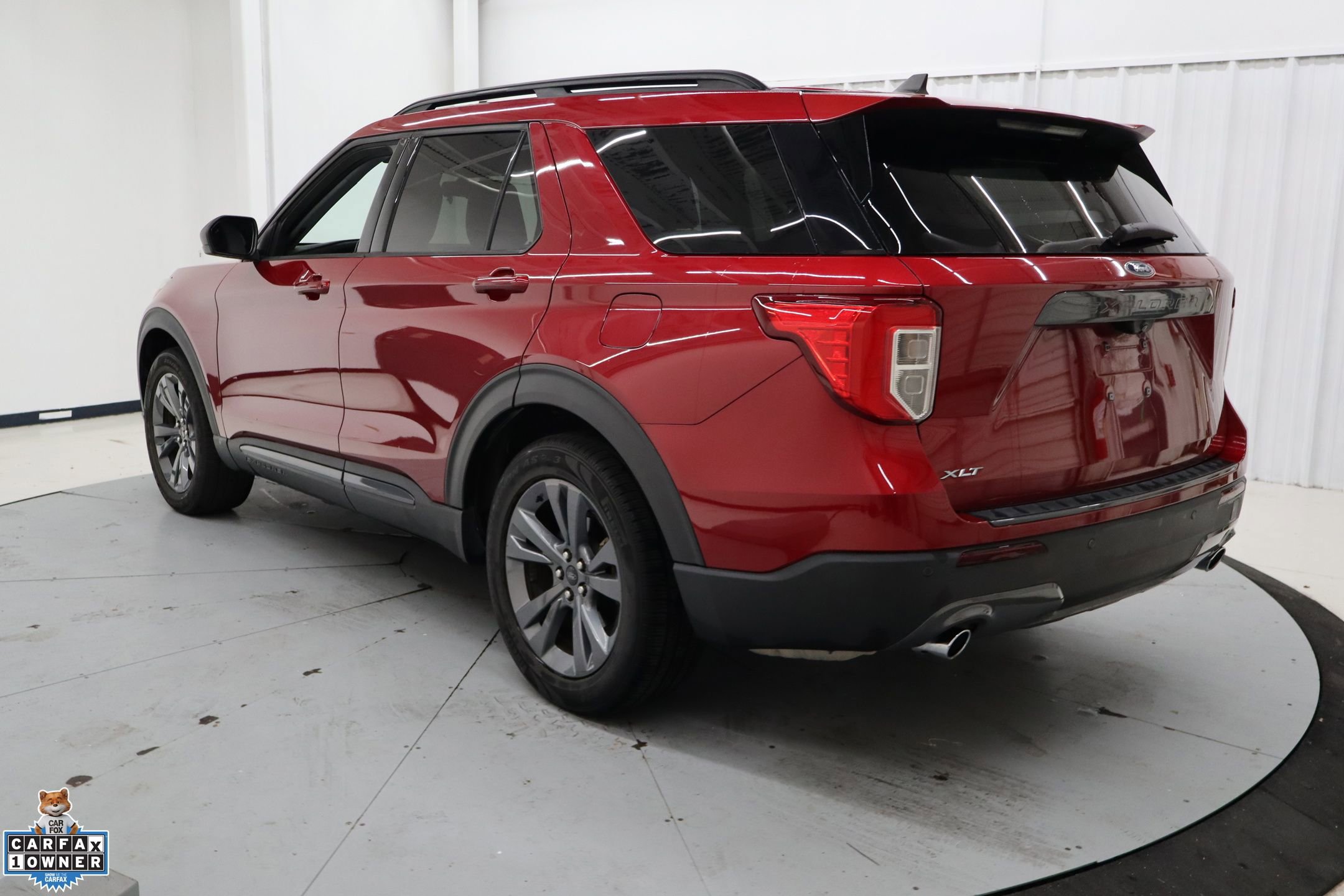 Used 2021 Ford Explorer XLT w/ Equipment Group 202A image 8