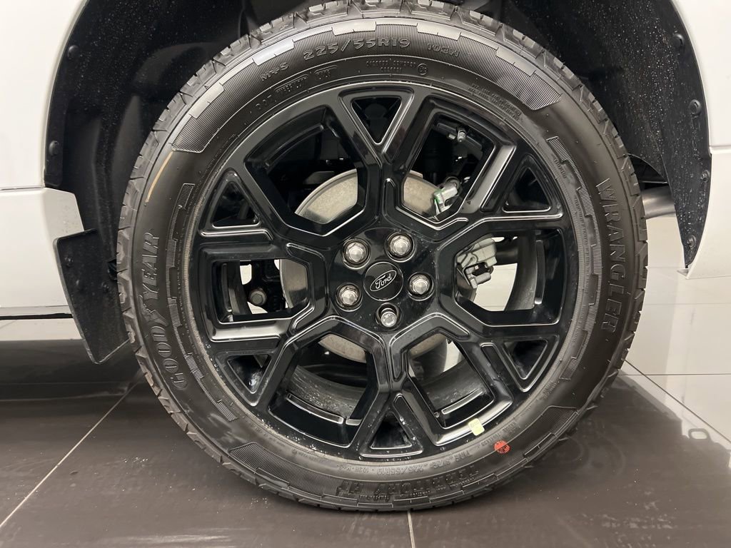 New 2025 Ford Maverick Lobo image 7