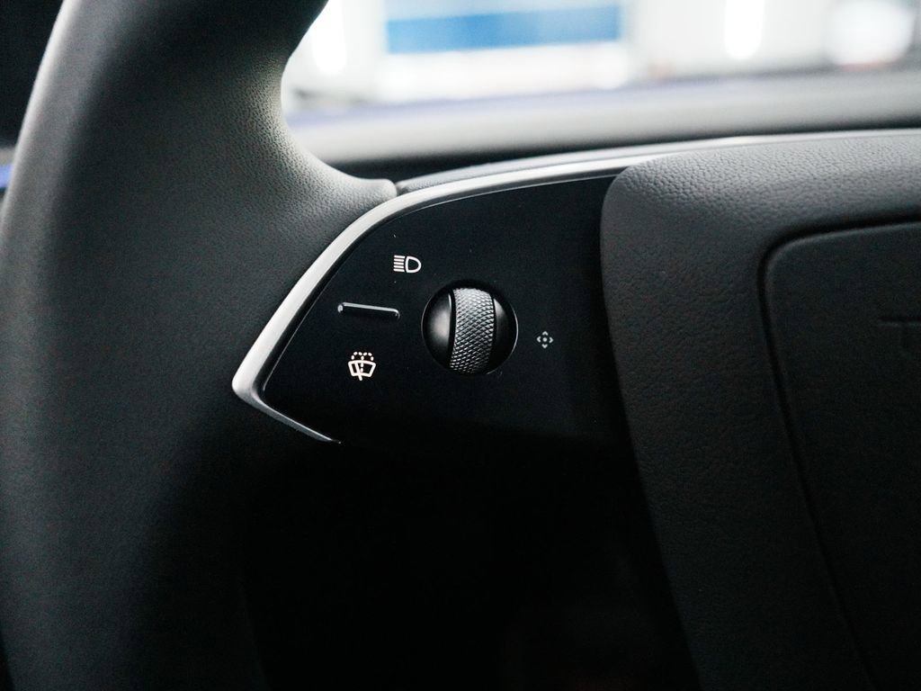 Used 2026 Tesla Model Y Long Range image 18