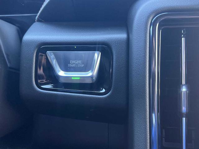 New 2026 GMC Yukon XL AT4 w/ AT4 Premium Plus Package AWD/4WD image 5