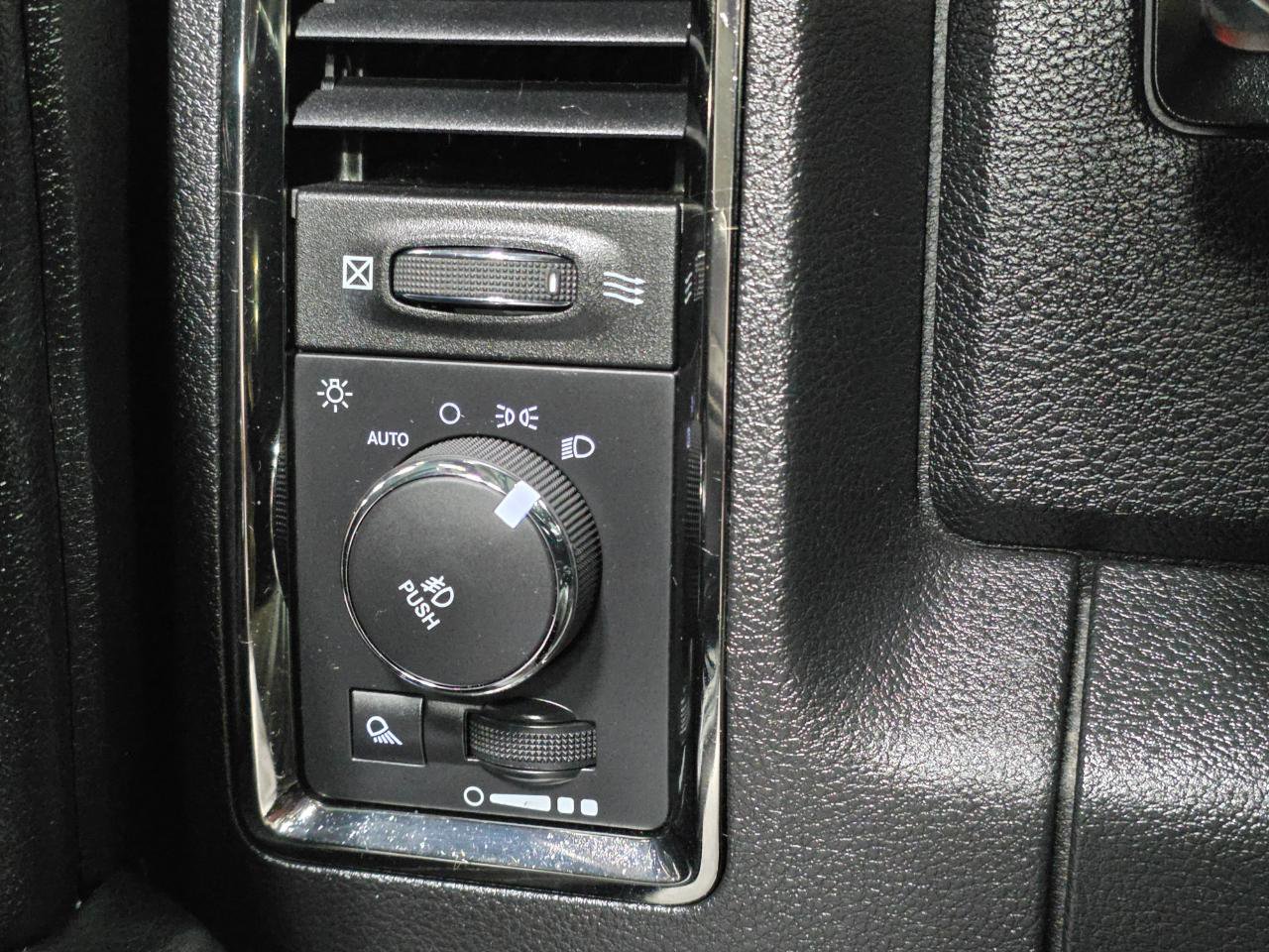 Used 2016 RAM 1500 Sport w/ Black Ram 1500 Sport Group AWD/4WD image 38