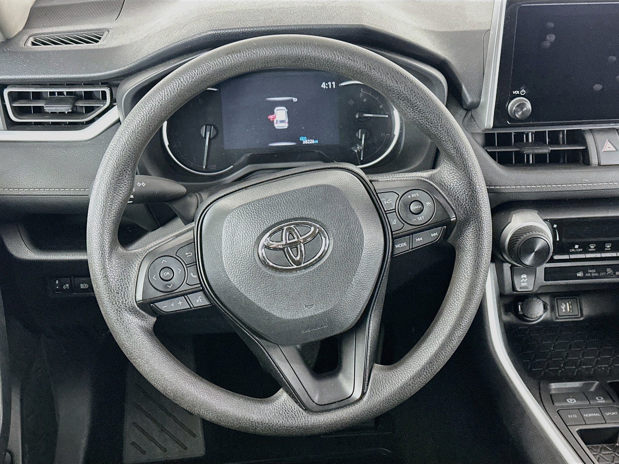 Used 2025 Toyota RAV4 LE FWD image 18