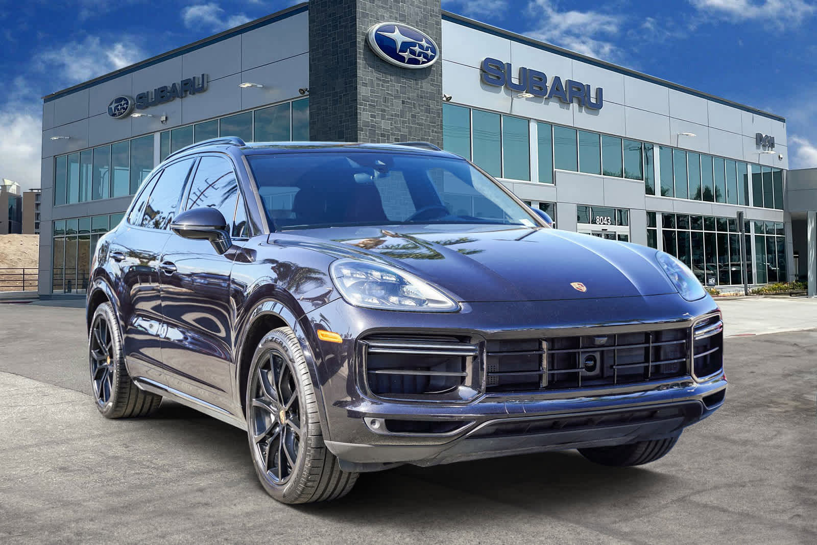 Used 2020 Porsche Cayenne Turbo image 3
