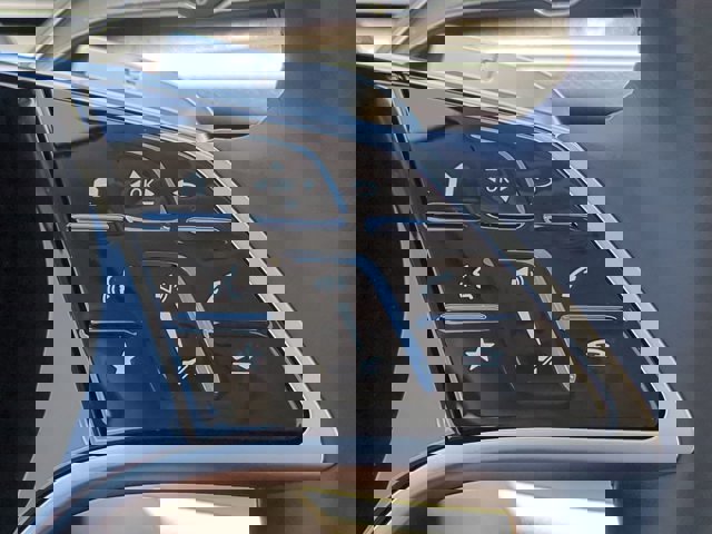 Used 2025 Mercedes-Benz GLE 350 4MATIC image 27