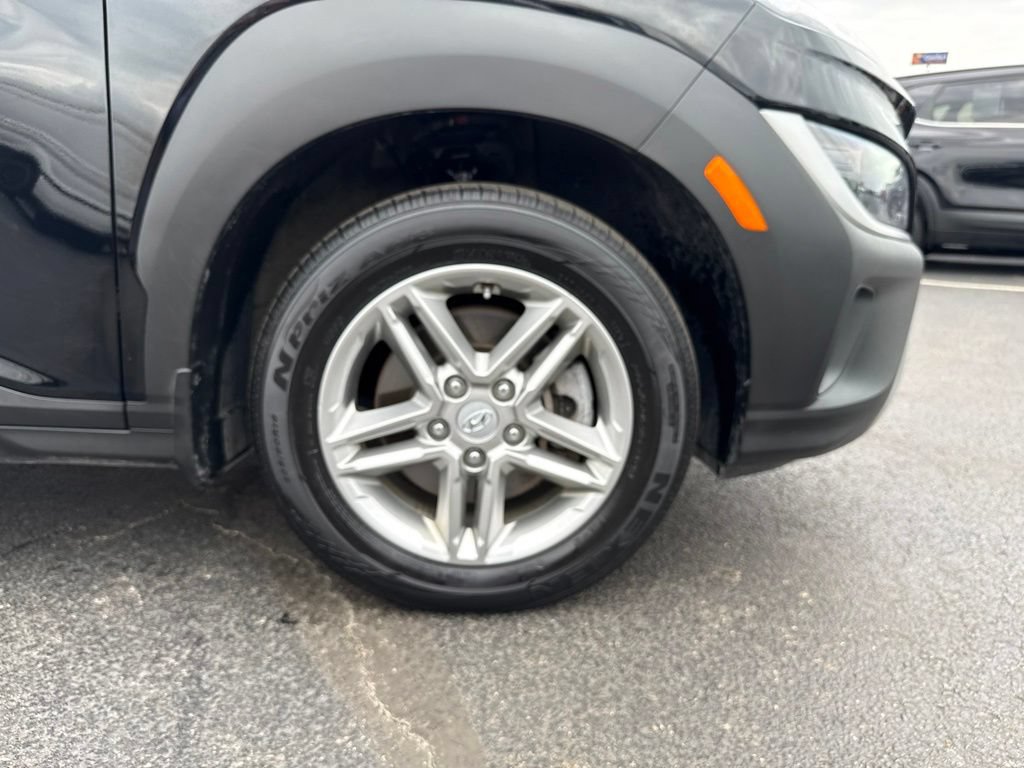 Used 2023 Hyundai Kona SE AWD/4WD image 40