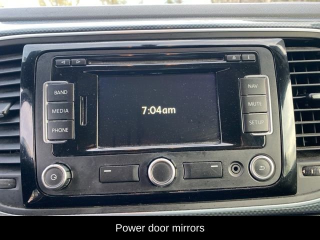 Used 2012 Volkswagen Beetle 2.0T image 10