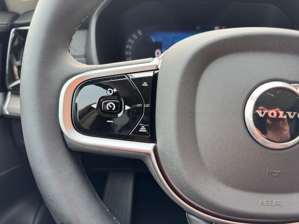New 2026 Volvo XC90 B6 Ultra w/ Protection Package AWD/4WD image 14