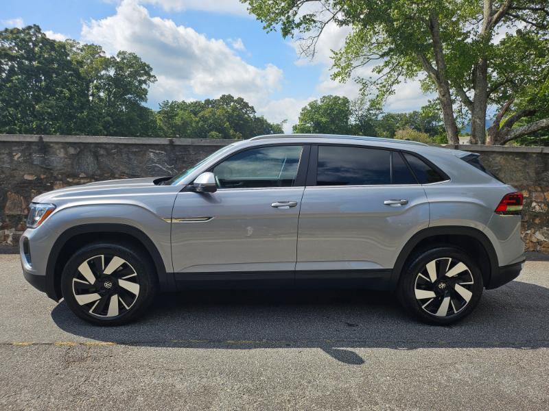 Used 2024 Volkswagen Atlas Cross Sport SE AWD/4WD image 7