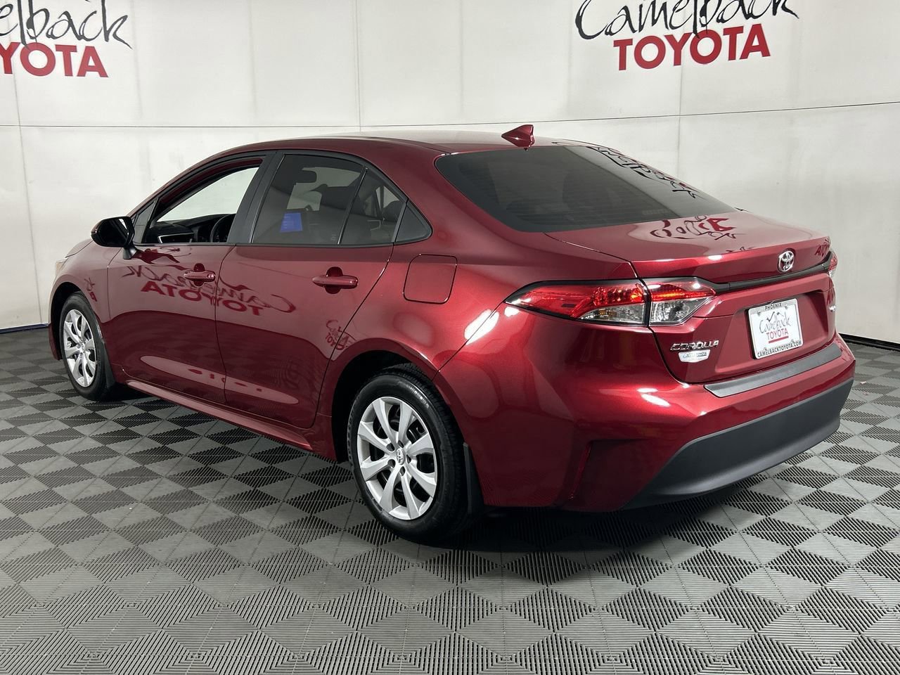 Used 2025 Toyota Corolla LE image 5