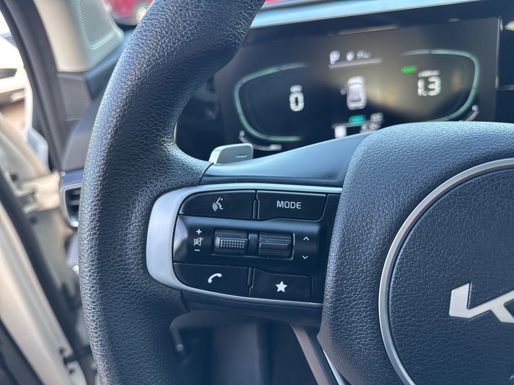 Used 2023 Kia Sportage LX image 14