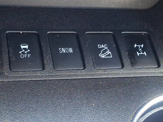 Used 2019 Toyota Highlander XLE AWD/4WD image 26