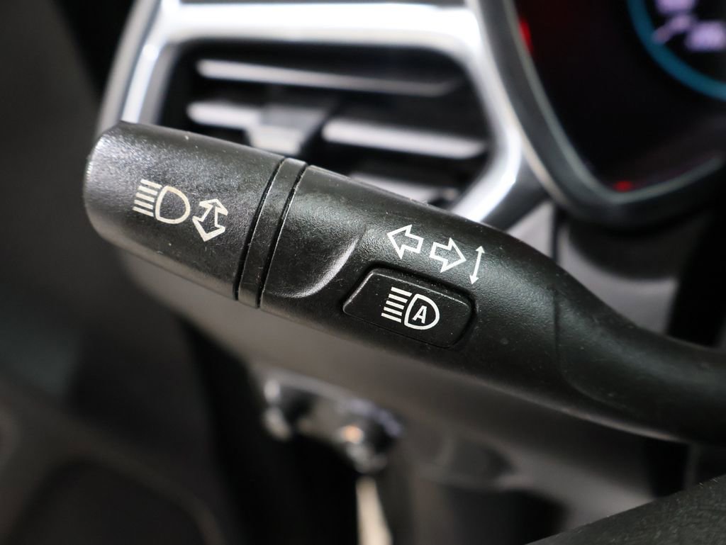 Used 2020 Chevrolet Equinox LT image 36