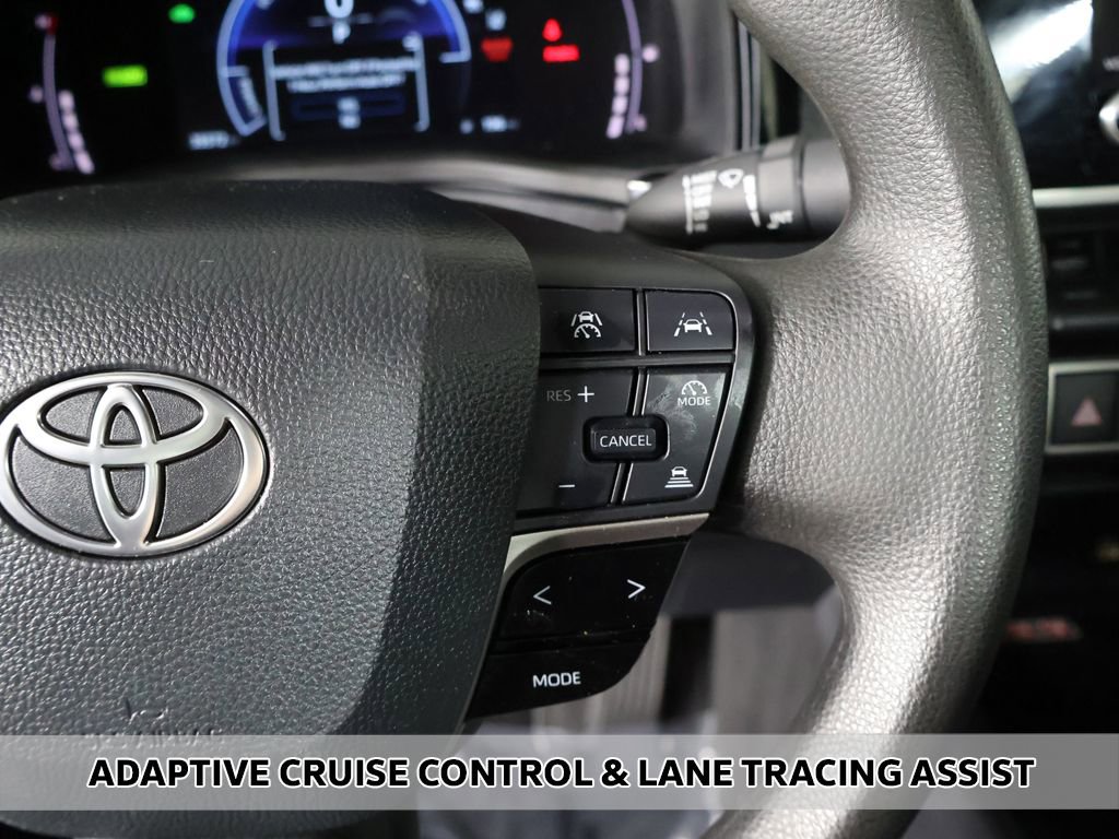 Used 2025 Toyota Camry LE FWD image 3