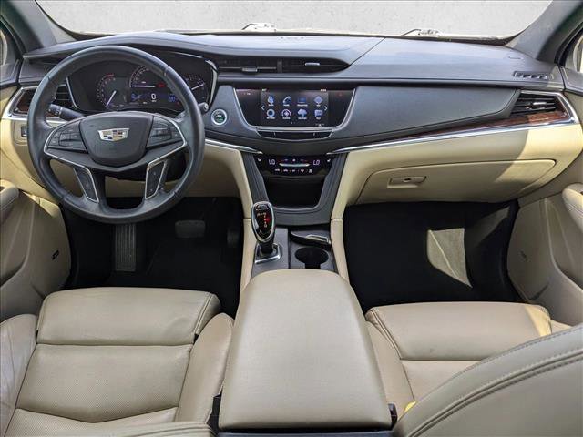 Used 2017 Cadillac XT5 Luxury FWD image 18