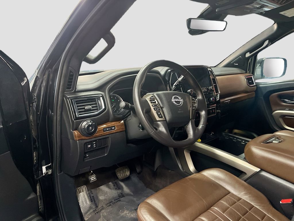Used 2024 Nissan Titan Platinum Reserve w/ Moonroof Package image 9
