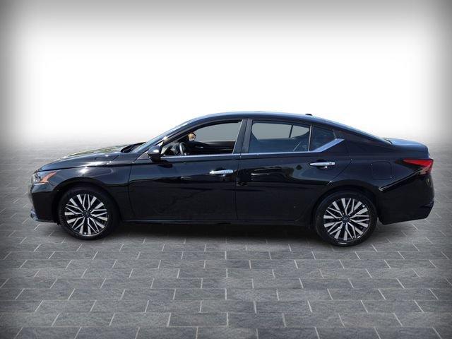 Used 2025 Nissan Altima 2.5 SV FWD image 6