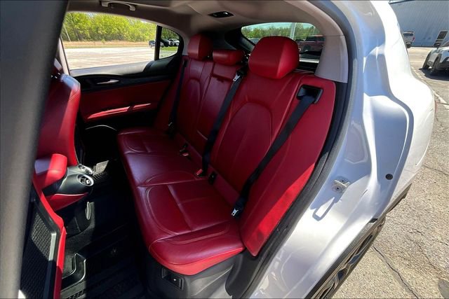 Used 2019 Alfa Romeo Stelvio w/ Nero Edizione image 22
