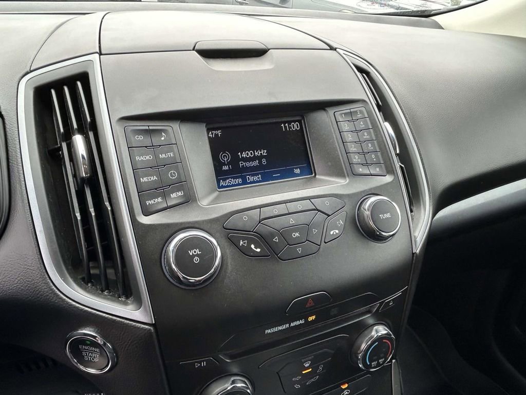 Used 2018 Ford Edge SE image 23