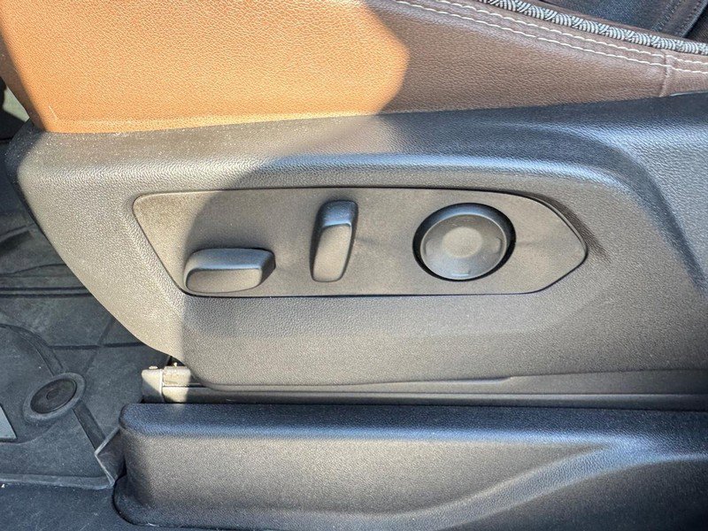 Certified 2024 Chevrolet Tahoe High Country w/ Advanced Technology Package image 19