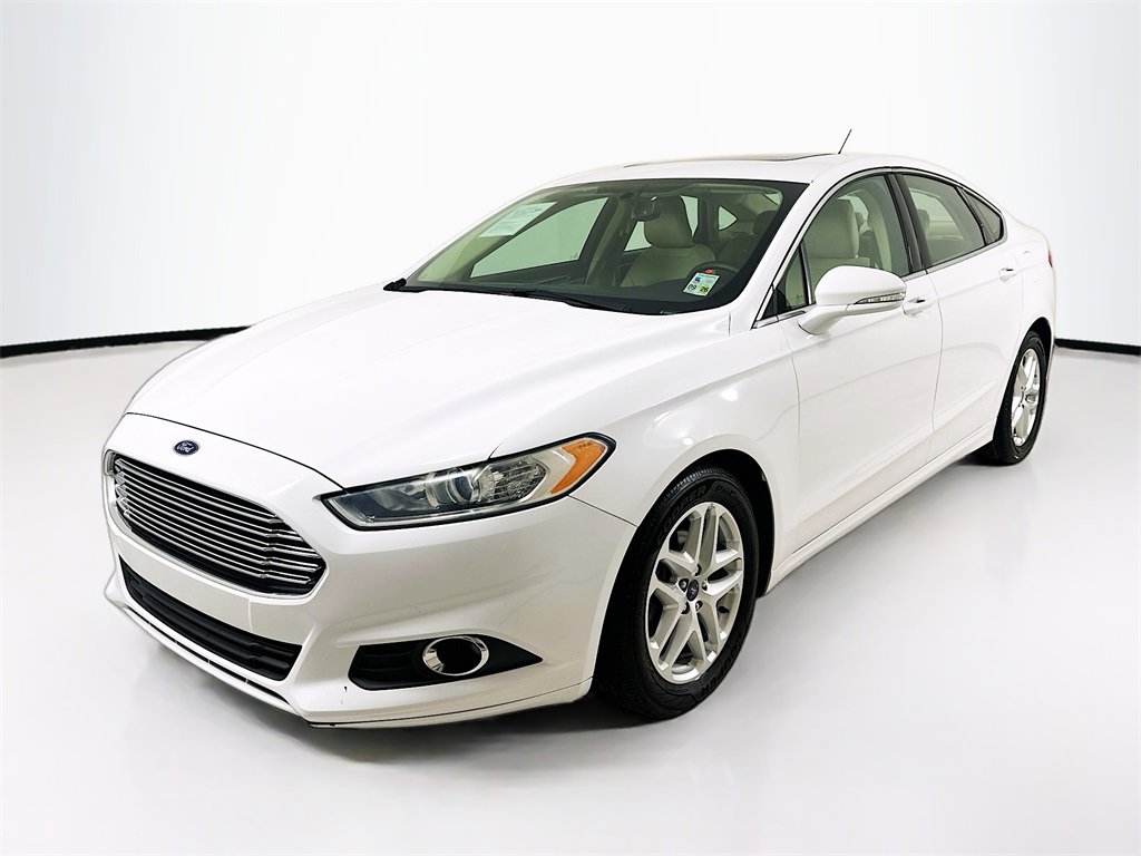 Used 2015 Ford Fusion SE w/ Equipment Group 202A image 1