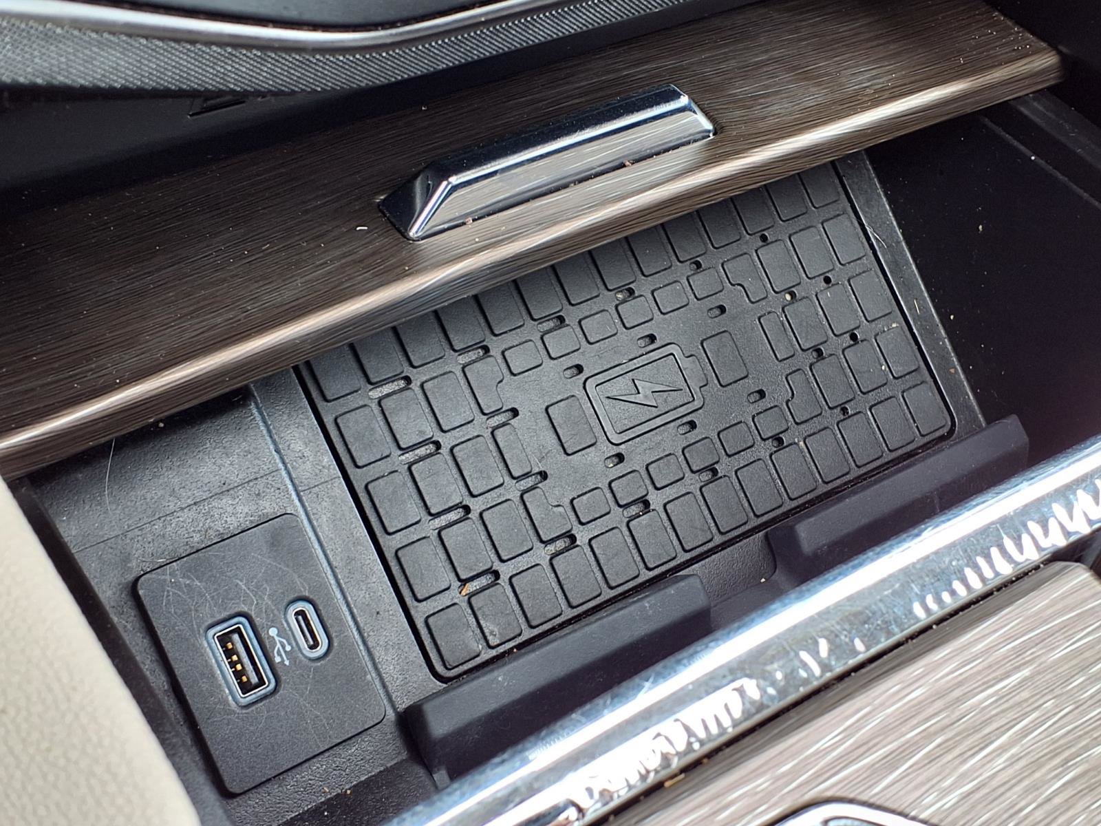 Used 2023 Ford Expedition Limited AWD/4WD image 16