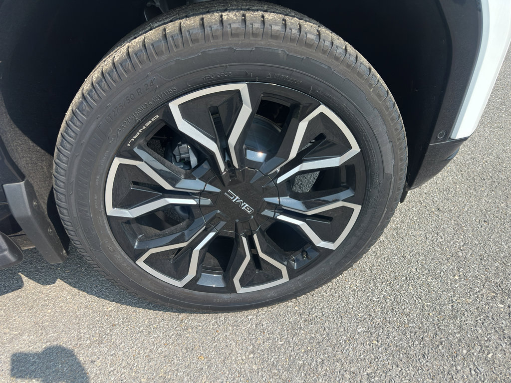 New 2025 GMC Sierra EV Denali image 27