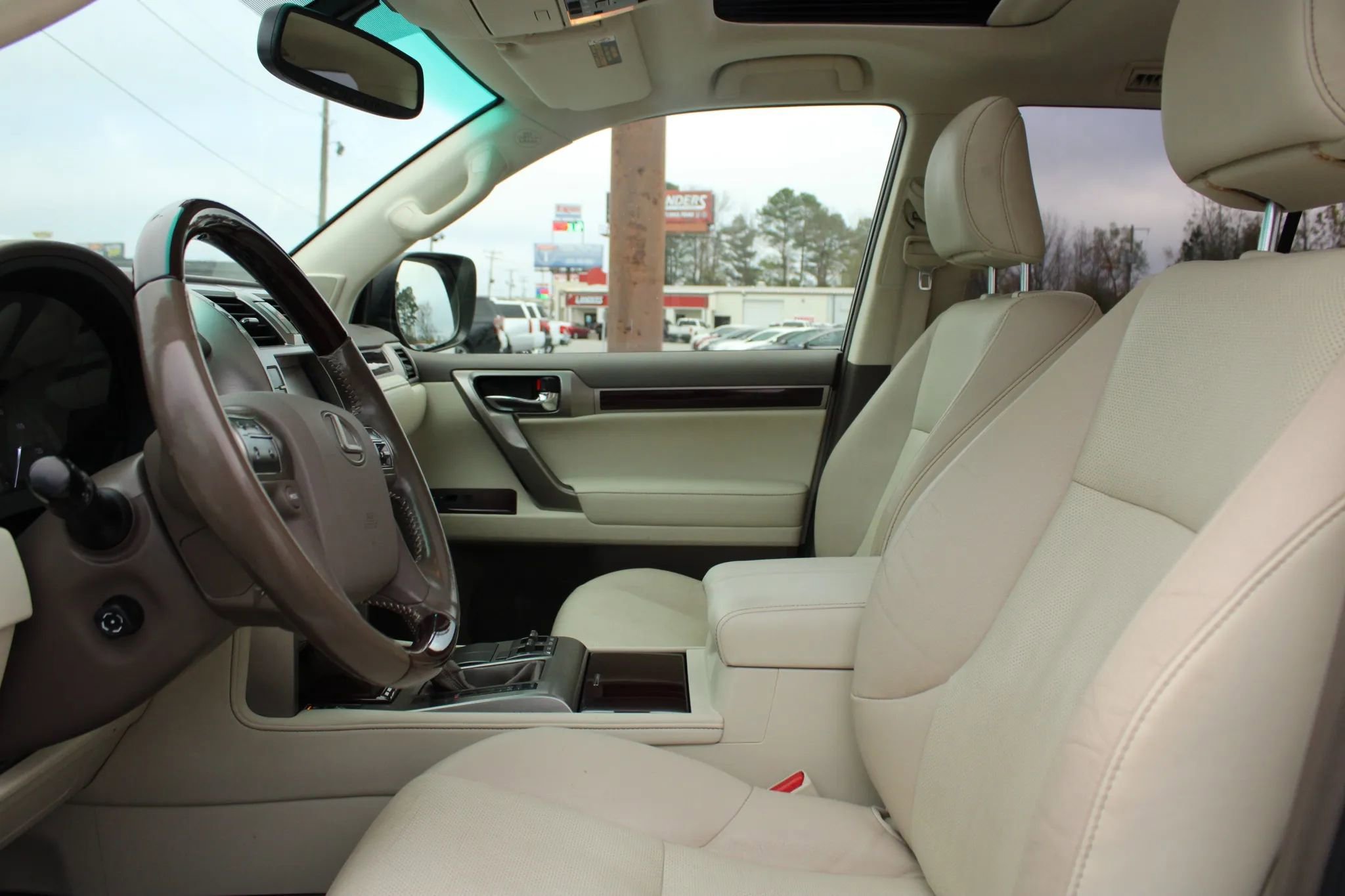 Used 2019 Lexus GX 460 Premium w/ Premium Package image 18