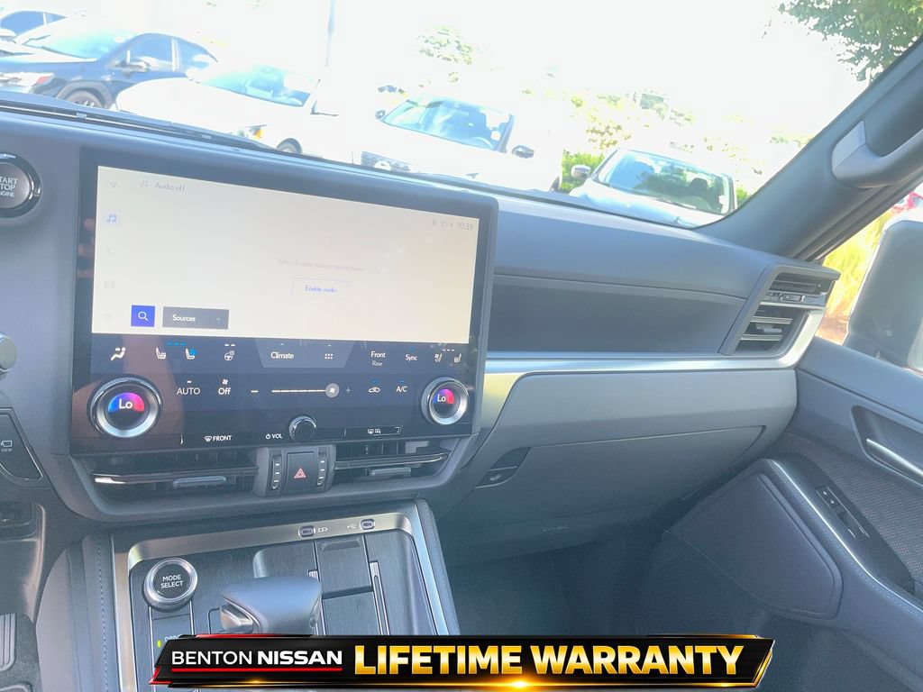 Used 2026 Lexus GX 550 w/ Cold Area Package AWD/4WD image 17