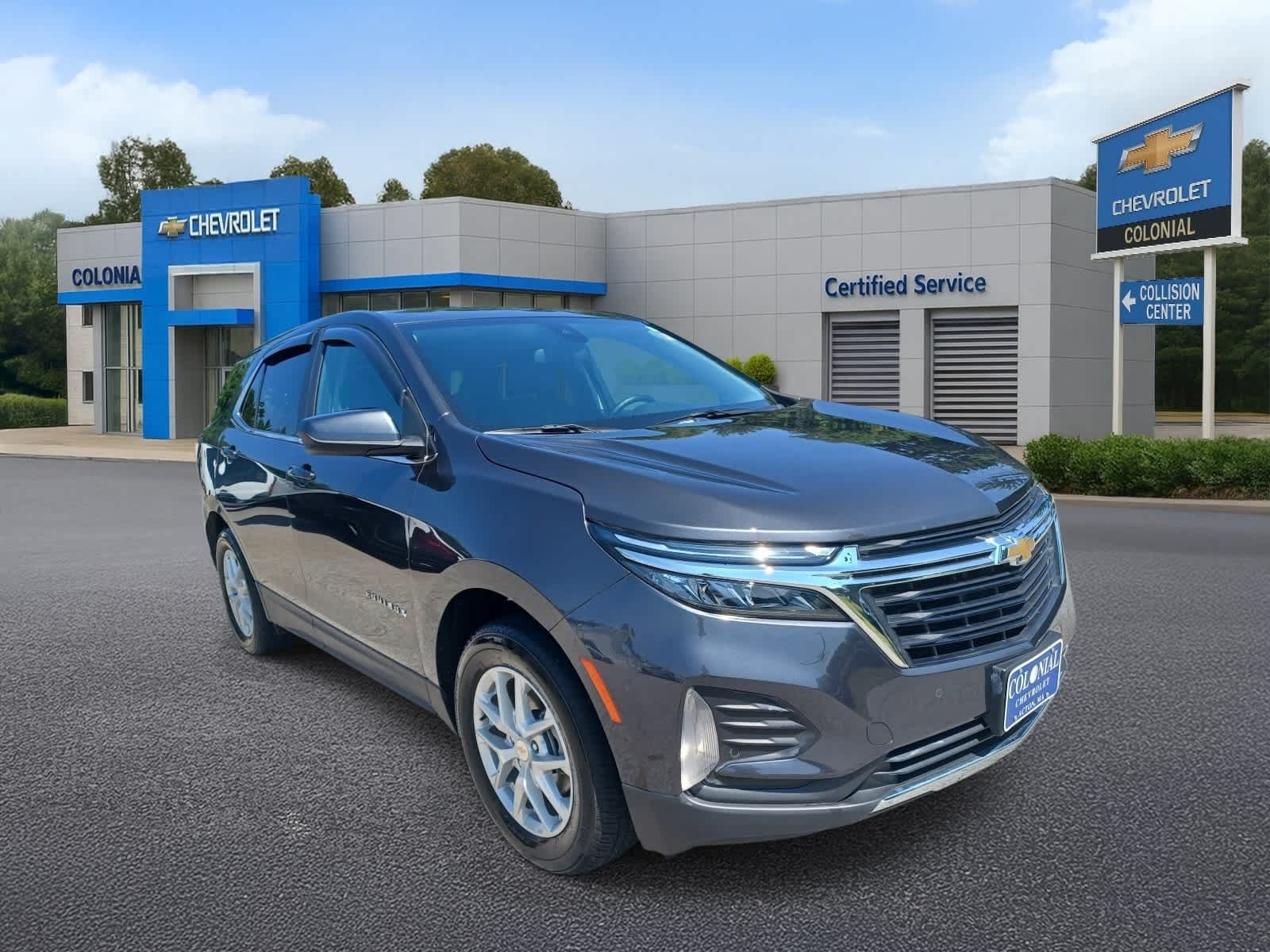 Used 2023 Chevrolet Equinox LT AWD/4WD image 2
