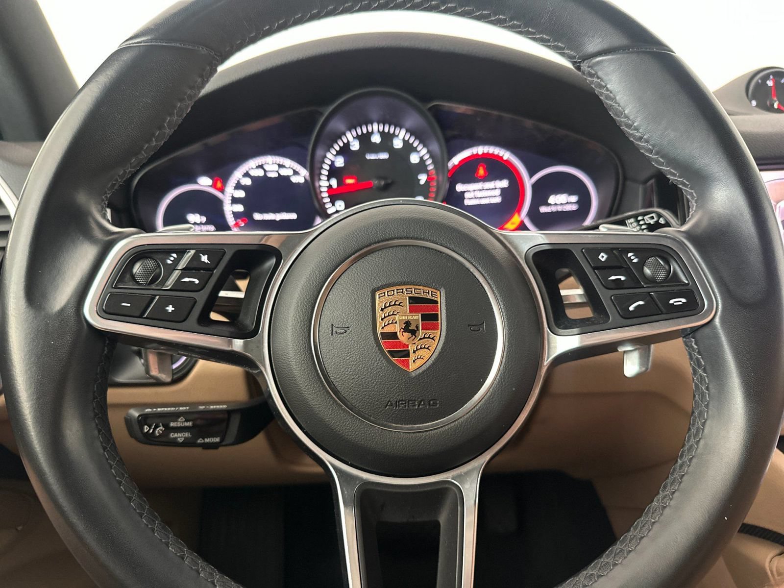 Certified 2023 Porsche Cayenne AWD/4WD image 22