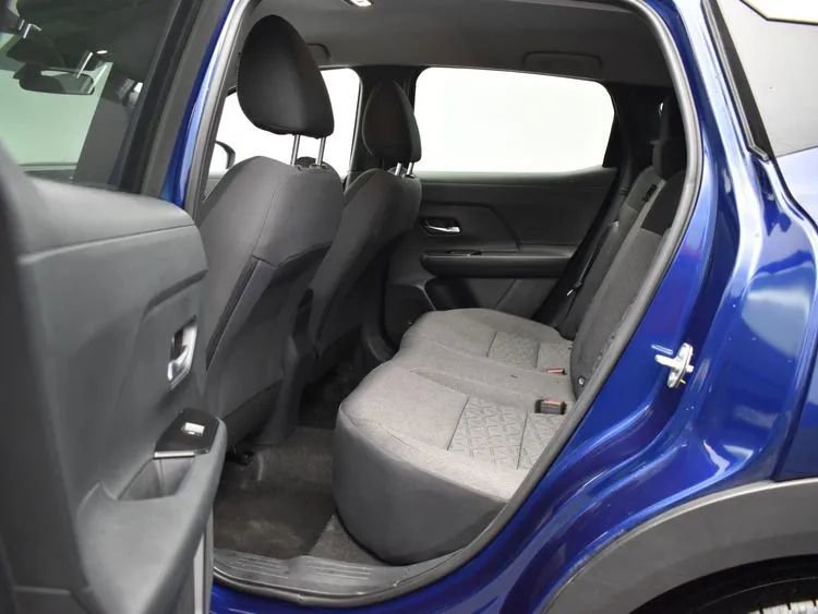 Used 2025 Nissan Kicks SV image 15