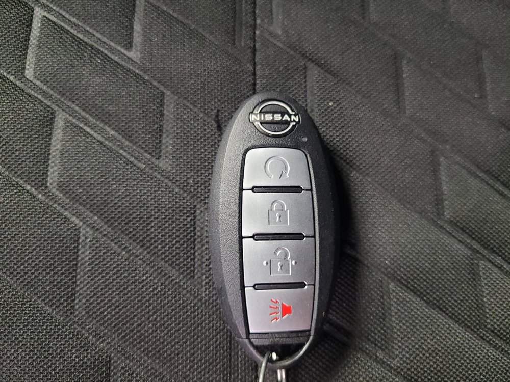 Used 2022 Nissan Kicks SV image 32