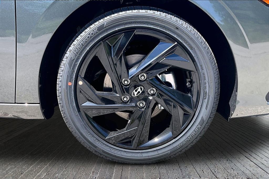 New 2026 Hyundai Elantra Sport FWD image 13