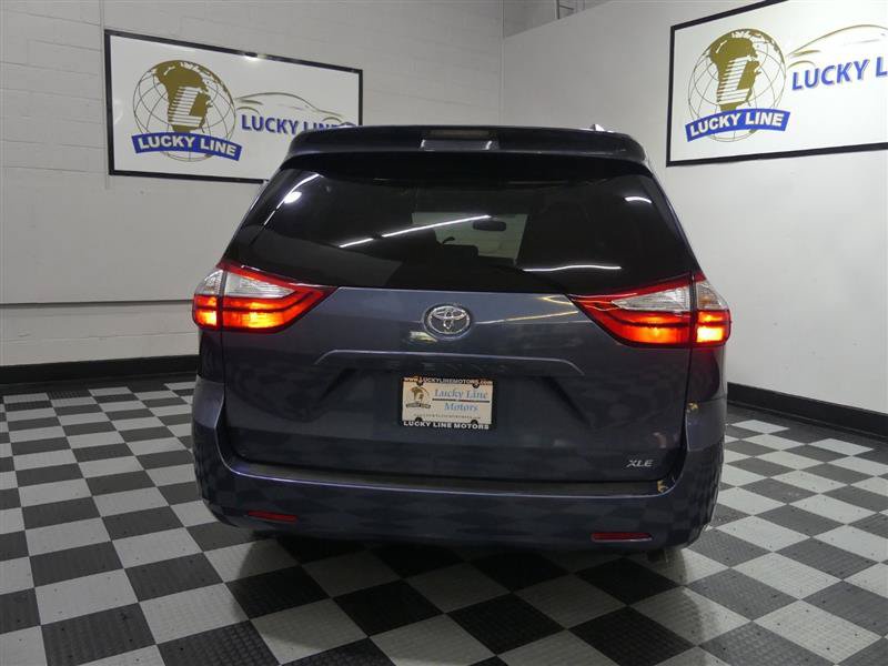 Used 2015 Toyota Sienna XLE FWD image 8