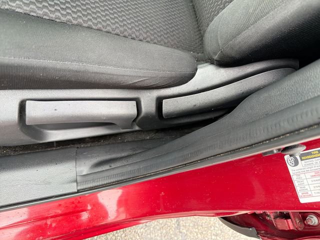 Used 2021 Nissan Rogue Sport S image 16